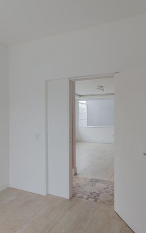 Casa à venda com 420m², 5 quartos e 3 vagas Casa à venda com 420m², 5 quartos e 3 vagasQuarto 1