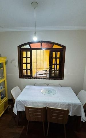 Casa à venda com 160m², 5 quartos e 3 vagas