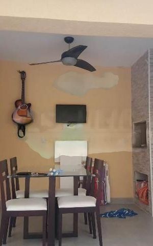 Casa à venda com 150m², 3 quartos e 2 vagas