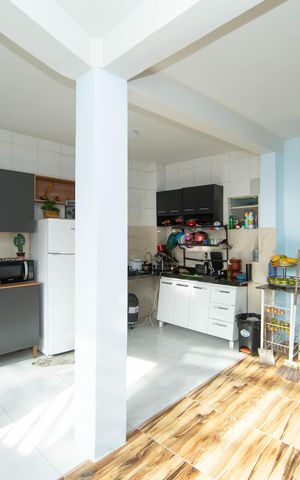 Casa à venda com 90m², 2 quartos e sem vaga Casa à venda com 90m², 2 quartos e sem vagaSALA