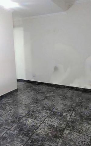 Casa à venda com 142m², 2 quartos e 2 vagas