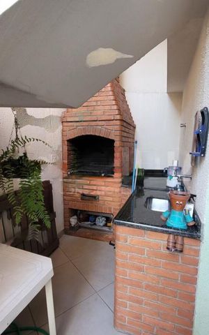 Casa à venda com 163m², 3 quartos e 2 vagas