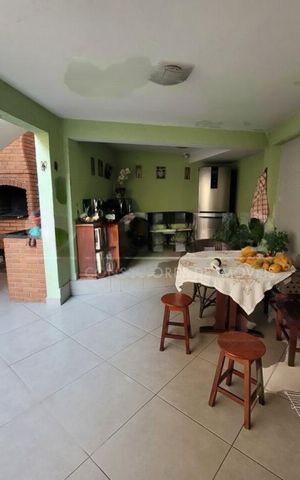 Casa à venda com 163m², 3 quartos e 2 vagas