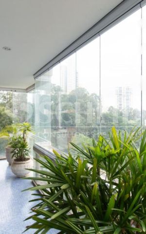 Apartamento à venda com 272m², 4 quartos e 4 vagas