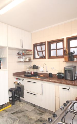 Casa à venda com 130m², 4 quartos e 2 vagasCozinha