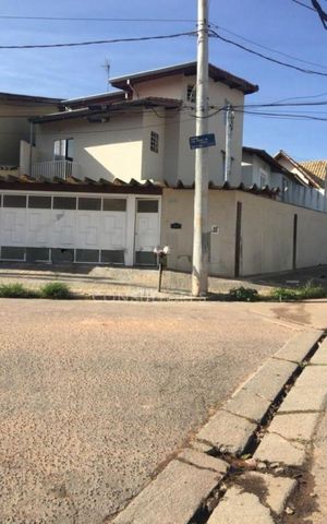Casa à venda com 200m², 3 quartos e 3 vagas