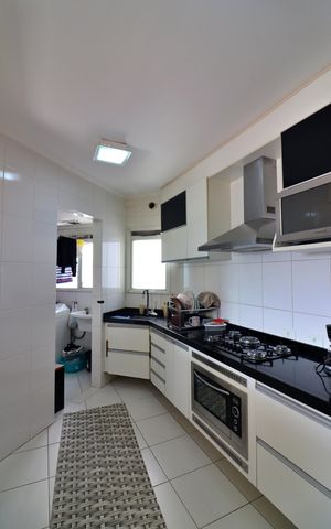 Apartamento à venda com 78m², 3 quartos e 2 vagasCozinha e Área de Serviço