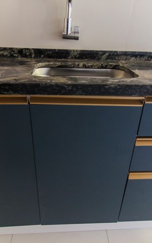 Apartamento à venda com 40m², 2 quartos e 1 vaga Apartamento à venda com 40m², 2 quartos e 1 vagaCozinha e Área de Serviço