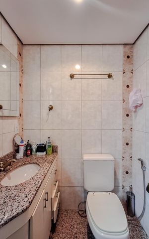 Apartamento à venda com 82m², 2 quartos e 2 vagasBanheiro da Suíte