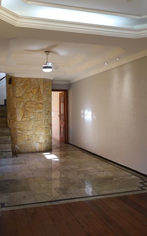 Casa à venda com 133m², 3 quartos e 1 vagaSala