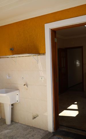 Casa à venda com 133m², 3 quartos e 1 vagaÁrea  de serviço