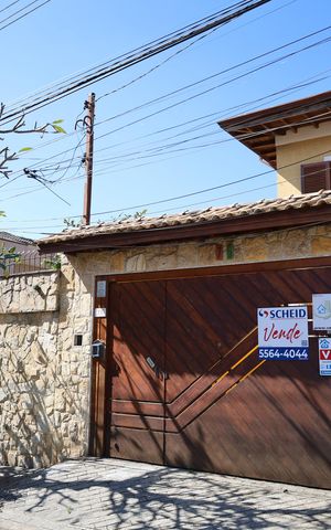 Casa à venda com 133m², 3 quartos e 1 vagaFachada