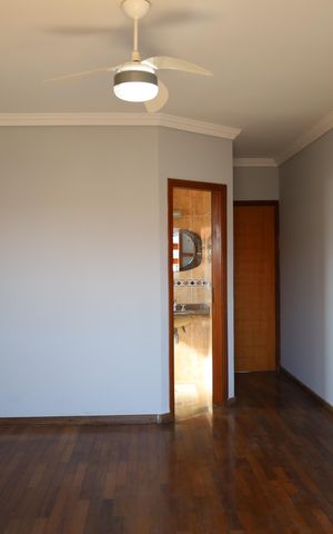 Casa à venda com 133m², 3 quartos e 1 vagaSuíte