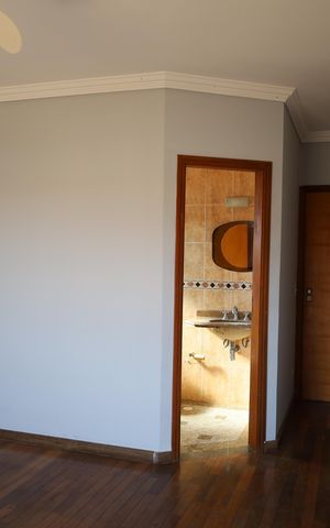 Casa à venda com 133m², 3 quartos e 1 vagaSuíte