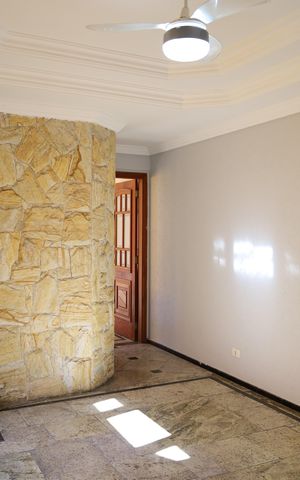 Casa à venda com 133m², 3 quartos e 1 vagaSala