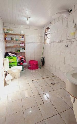 Casa à venda com 100m², 5 quartos e 1 vaga