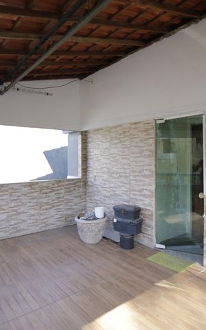 Casa à venda com 270m², 3 quartos e 2 vagasTerraço