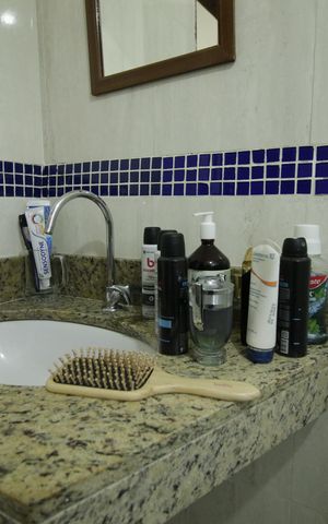Casa à venda com 270m², 3 quartos e 2 vagasBanheiro da Suíte 2
