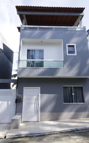 Casa à venda com 270m², 3 quartos e 2 vagasFachada