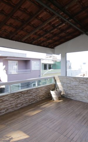 Casa à venda com 270m², 3 quartos e 2 vagasTerraço