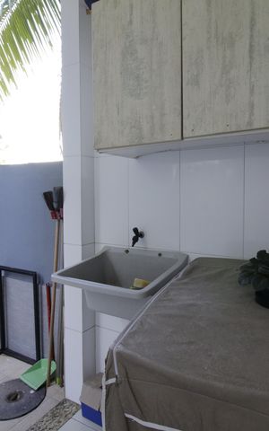 Casa à venda com 270m², 3 quartos e 2 vagasÁrea de Serviço