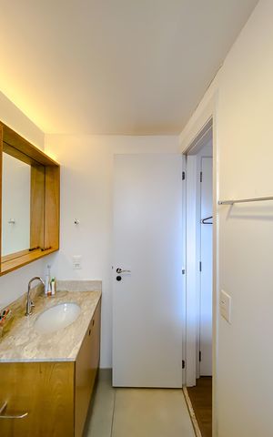 Apartamento à venda com 82m², 2 quartos e 1 vaga Apartamento à venda com 82m², 2 quartos e 1 vagaBanheiro da Suíte