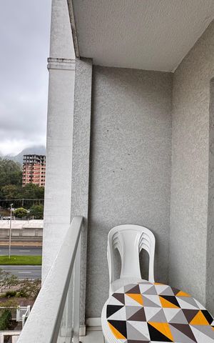 Apartamento para alugar com 69m², 2 quartos e 1 vaga Apartamento para alugar com 69m², 2 quartos e 1 vagaVaranda