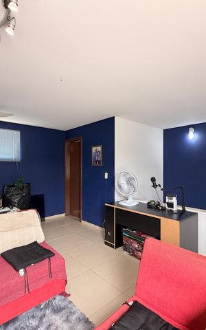 Casa de condomínio à venda com 111m², 3 quartos e 3 vagasEscritório 