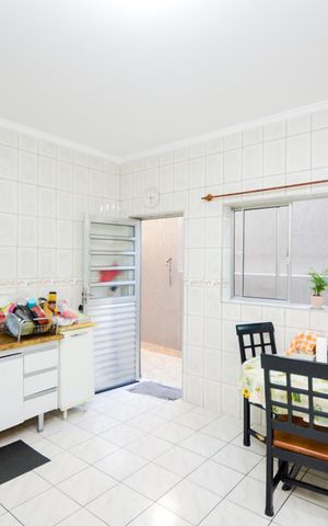 Casa à venda com 132m², 2 quartos e 2 vagasCozinha