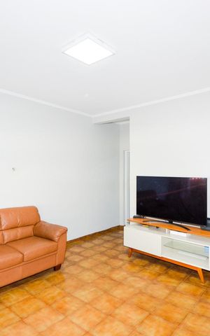 Casa à venda com 132m², 2 quartos e 2 vagasSala