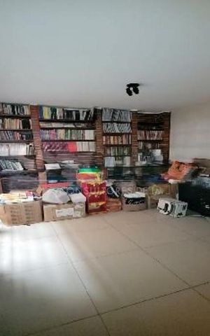 Casa à venda com 180m², 3 quartos e 4 vagas