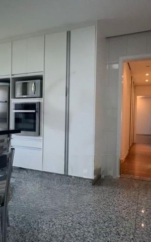 Apartamento à venda com 370m², 4 quartos e 5 vagas