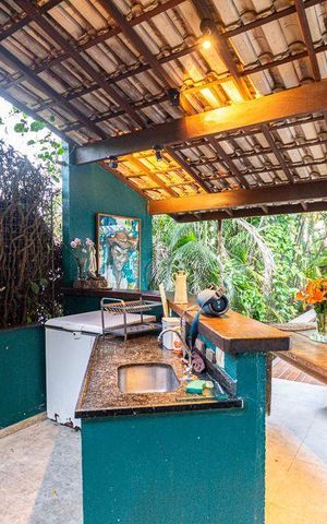 Casa à venda com 300m², 3 quartos e 4 vagas