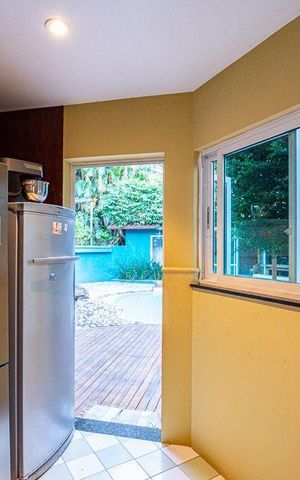 Casa à venda com 300m², 3 quartos e 4 vagas