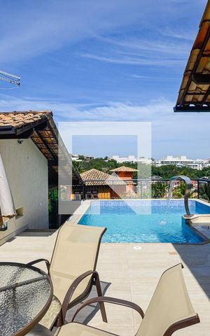 Casa à venda com 300m², 3 quartos e 4 vagas Casa à venda com 300m², 3 quartos e 4 vagasEspaço Gourmet