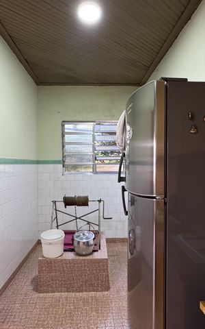 Casa à venda com 300m², 2 quartos e 2 vagas Casa à venda com 300m², 2 quartos e 2 vagasCozinha