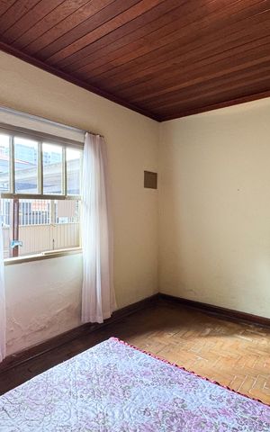 Casa à venda com 300m², 2 quartos e 2 vagas Casa à venda com 300m², 2 quartos e 2 vagasQuarto 1