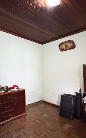 Casa à venda com 300m², 2 quartos e 2 vagas Casa à venda com 300m², 2 quartos e 2 vagasQuarto 2