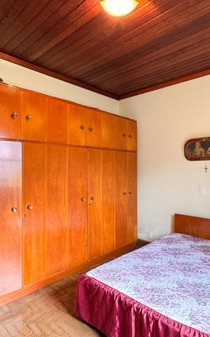 Casa à venda com 300m², 2 quartos e 2 vagas Casa à venda com 300m², 2 quartos e 2 vagasQuarto 1