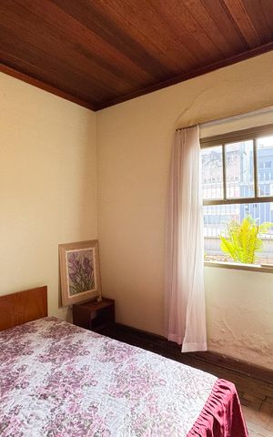 Casa à venda com 300m², 2 quartos e 2 vagas Casa à venda com 300m², 2 quartos e 2 vagasQuarto 1