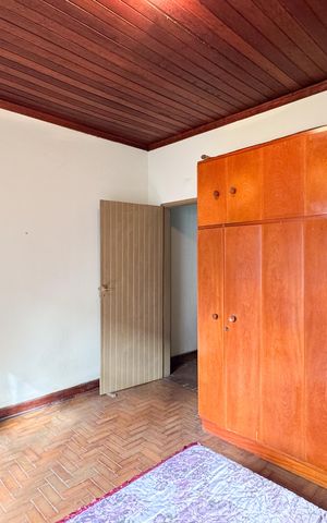 Casa à venda com 300m², 2 quartos e 2 vagas Casa à venda com 300m², 2 quartos e 2 vagasQuarto 1