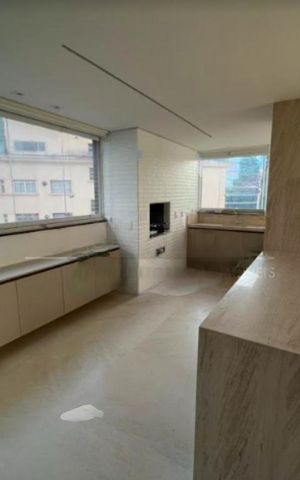 Apartamento à venda com 322m², 3 quartos e 5 vagas