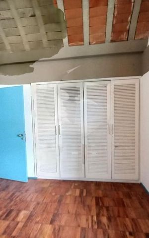Casa à venda com 157m², 3 quartos e 2 vagas