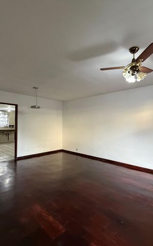 Casa à venda com 140m², 3 quartos e 1 vagaSala