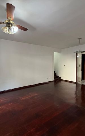 Casa à venda com 140m², 3 quartos e 1 vagaSala