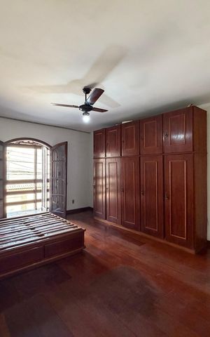Casa à venda com 140m², 3 quartos e 1 vagaSuíte 