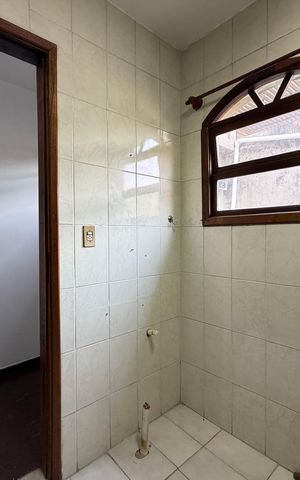 Casa à venda com 140m², 3 quartos e 1 vagaBanheiro social