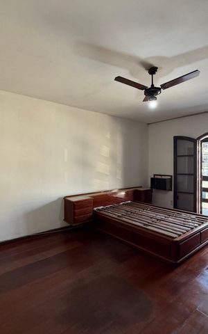 Casa à venda com 140m², 3 quartos e 1 vagaSuíte 