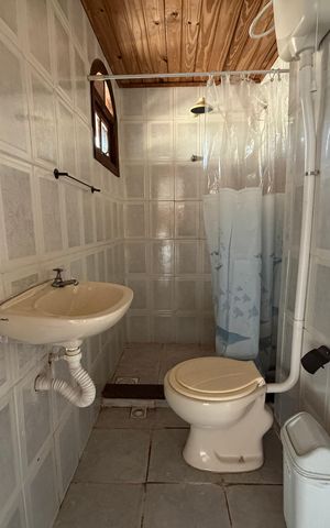 Casa à venda com 140m², 3 quartos e 1 vagaTerraço - Banheiro 