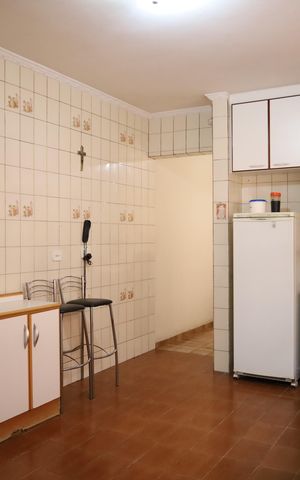 Casa à venda com 248m², 4 quartos e 2 vagasCozinha